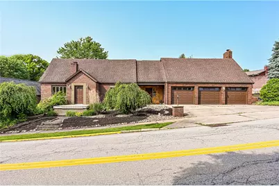 509 Pennsylvania Blvd, Jeannette, PA 15644 - Photo 1