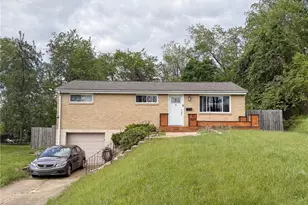 829 Cottonwood Dr, Monroeville, PA 15146 - Photo 1