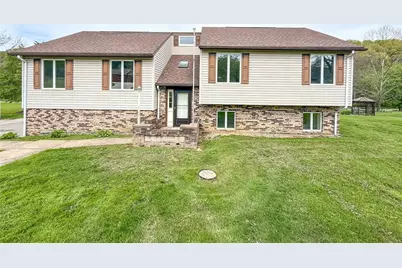 308 Diane Dr, Rural Valley Boro, PA 16249 - Photo 1