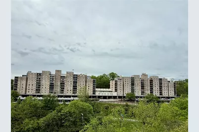 2160 Greentree Rd #305W, Pittsburgh, PA 15220 - Photo 1