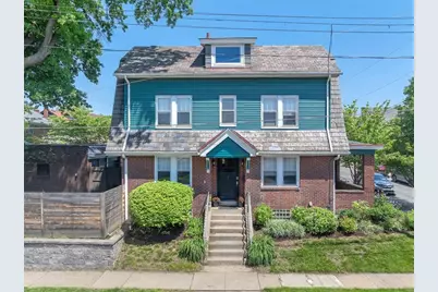 376 W Penn Pl, Friendship Park, PA 15224 - Photo 1