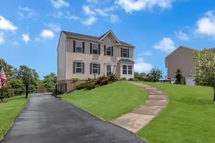 160 Walnut Dr, Economy, PA 15005 - Photo 1