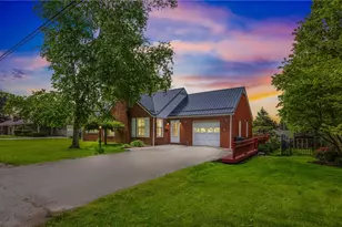 865 W Sanner St, Somerset Boro, PA 15501 - Photo 1