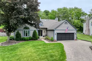 272 Lynn Ann Dr, Pittsburgh, PA 15068 - Photo 1