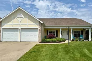 149 Golf Club Ln, Pine Township, PA 16127 - Photo 1