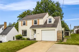 512 Pine Ave, Ellwood City, PA 16117 - Photo 1