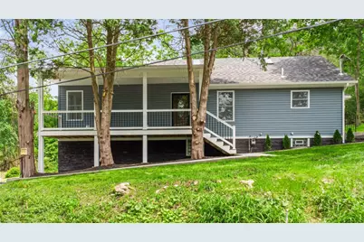 80 Butler St, Valencia, PA 16059 - Photo 1