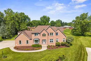 3893 Windsor Ct, Hermitage, PA 16148 - Photo 1