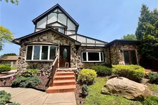 1013 Clearview Ave, New Castle, PA 16101 - Photo 1