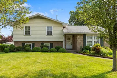 216 Bainbridge Dr, Center Township, PA 15001 - Photo 1