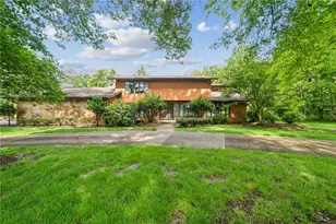 436 Lakewood Rd, Hempfield Township, PA 15601 - Photo 1