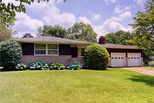 306 Cherokee Dr, Center Township, PA 16001 - Photo 1