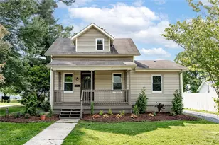 203 Franklin Pl, Grove City Boro, PA 16127 - Photo 1