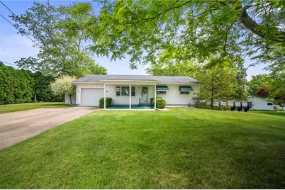 2485 Victoria Dr, Hermitage, PA 16148 - Photo 1