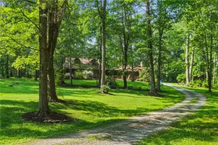 125 Timber Ridge Rd, Clinton Township, PA 16056 - Photo 1