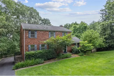 195 Grandview Drive N, Pittsburgh, PA 15215 - Photo 1