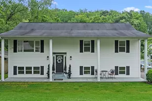 304 May Ln, Evans City, PA 16033 - Photo 1