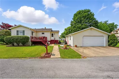 1029 N Water Ave, Hermitage, PA 16148 - Photo 1