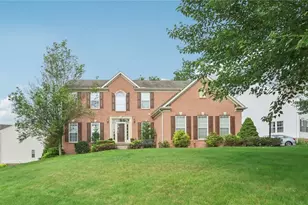 1904 Colonial Dr, Pittsburgh, PA 15143 - Photo 1