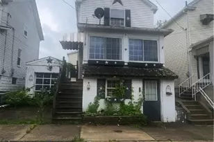 539 Walnut St, Vandergrift, PA 15690 - Photo 1