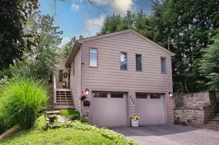 554 Rolling Green Dr, Bethel Park, PA 15102 - Photo 1