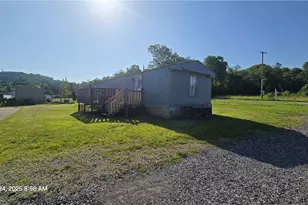 32 Granite Dr, Union Township, PA 15332 - Photo 1