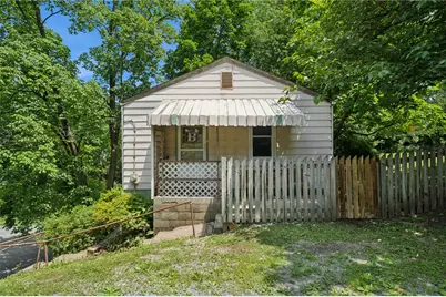 203 Clever Ave, McKees Rocks, PA 15136 - Photo 1
