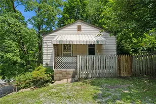 203 Clever Ave, McKees Rocks, PA 15136 - Photo 1