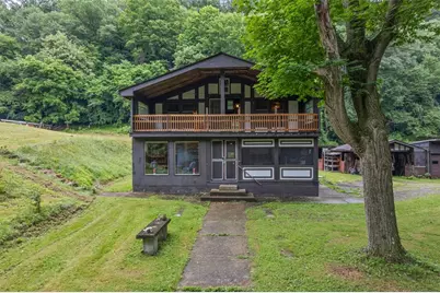 32 Rhodes Ave, Aleppo, PA 15143 - Photo 1