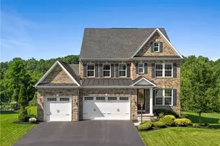 1735 Stevensan Dr, Pittsburgh, PA 15143 - Photo 1