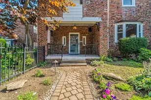 6403 Beacon St, Pittsburgh, PA 15217 - Photo 1