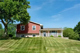 101 Lynne Dr, Big Beaver, PA 15010 - Photo 1