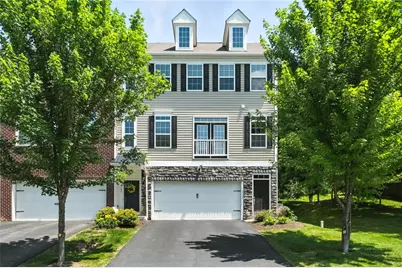 2122 Shawnee Dr, South Strabane, PA 15301 - Photo 1
