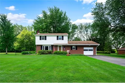 150 Stewart Dr, Penn Township, PA 16002 - Photo 1