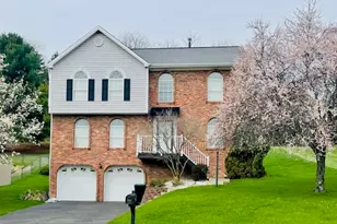 304 N Battery Dr, South Fayette, PA 15057 - Photo 1