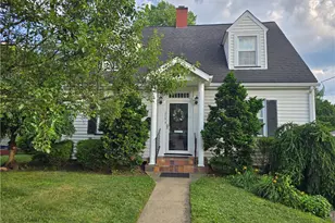 219 Johnston Dr, Ellwood City, PA 16117 - Photo 1