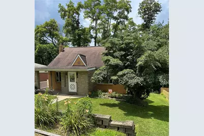 246 Maple Dr, Monroeville, PA 15146 - Photo 1