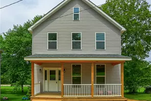 130 Center Ave, Burgettstown Boro, PA 15021 - Photo 1