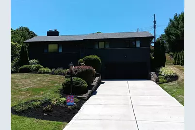 4977 Meadow Park Dr, Pittsburgh, PA 15236 - Photo 1