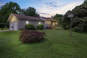 115 Shippingport Rd, Aliquippa, PA 15001 - Photo 1