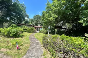 1560 Oneida Dr, Jefferson Hills, PA 15025 - Photo 1