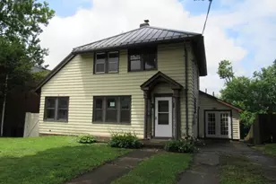 409 Keystone Dr, New Kensington, PA 15068 - Photo 1