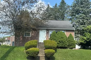 1032 S Cascade St, New Castle, PA 16101 - Photo 1