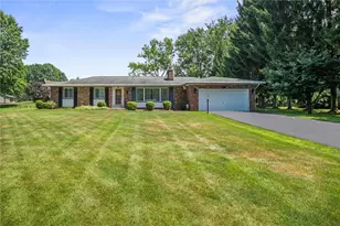 895 Christy Rd, Hermitage, PA 16148 - Photo 1