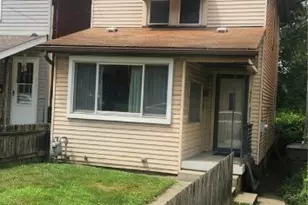 722 Crescent Ave, Ellwood City, PA 16117 - Photo 1