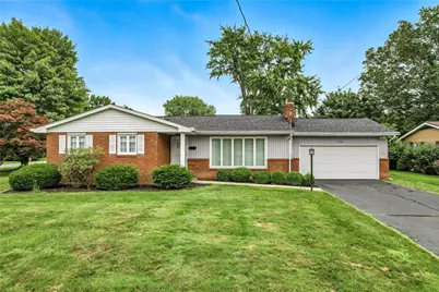 736 Richmond Dr, Hermitage, PA 16148 - Photo 1