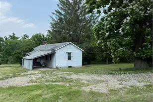 1442 Old Indiana Rd, Burrel-Blacklick, PA 15716 - Photo 1