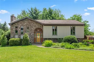 406 S Highlander Heights Dr, Pittsburgh, PA 15116 - Photo 1