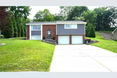 31 Robin Hill Dr, Robinson Twp, PA 15136 - Photo 1