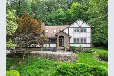 2576 Wexford Run Rd, Pittsburgh, PA 15090 - Photo 1